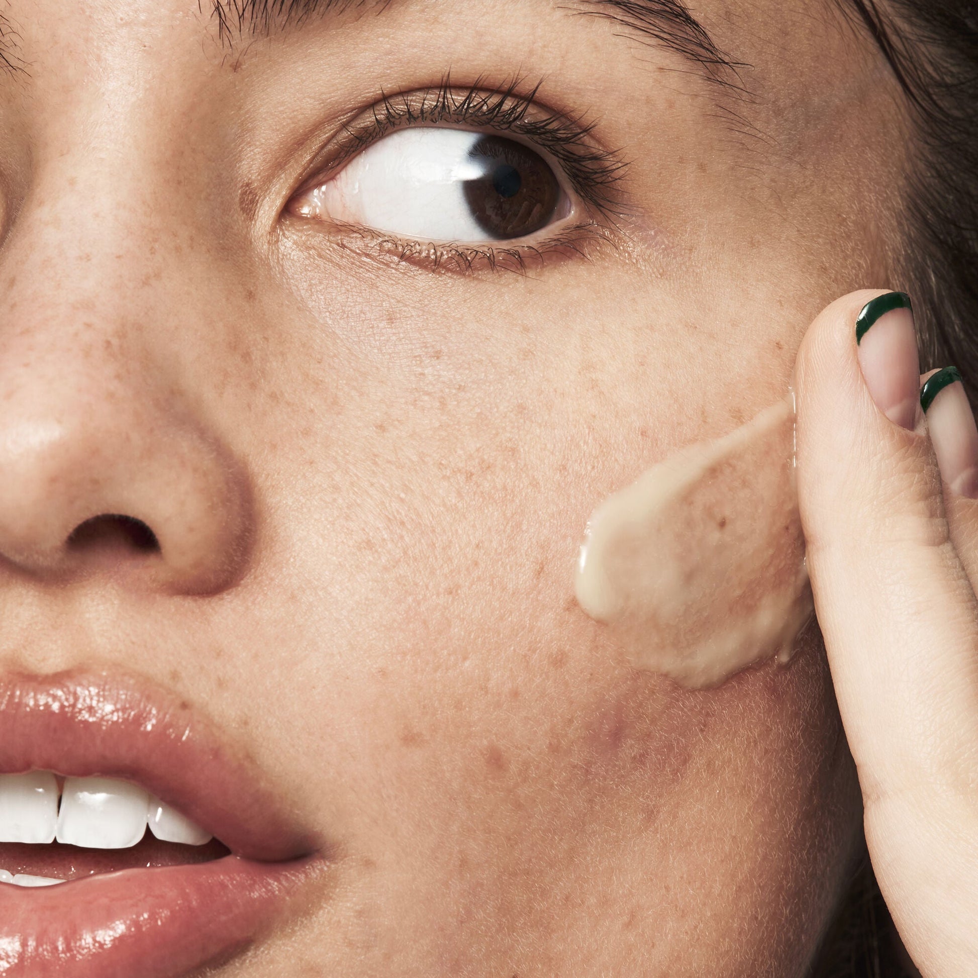 blemish-breakthrough-acne-calming-water-cream-q6 021522_Isabella_Acne_After_0462_FINAL_IGF_9e5f70b6-f47c-4bf3-9a7f-a9f223867f61.jpg
