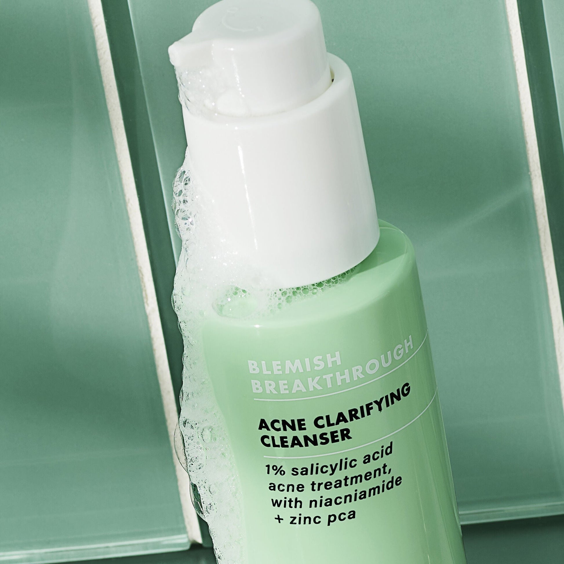 blemish-breakthrough-acne-calming-water-cream-mini-x2 02_021622_SL_BT_Cleanser_Back_Lighter_0129_FStack_FINAL_IGF_V2.jpg