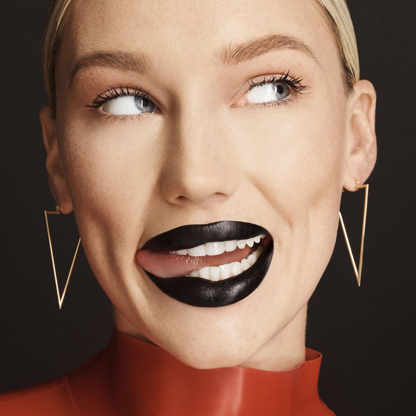 o-face-satin-lipstick-g3 071222_MD_Look4_0124_FINAL_RGB_IGF.jpg