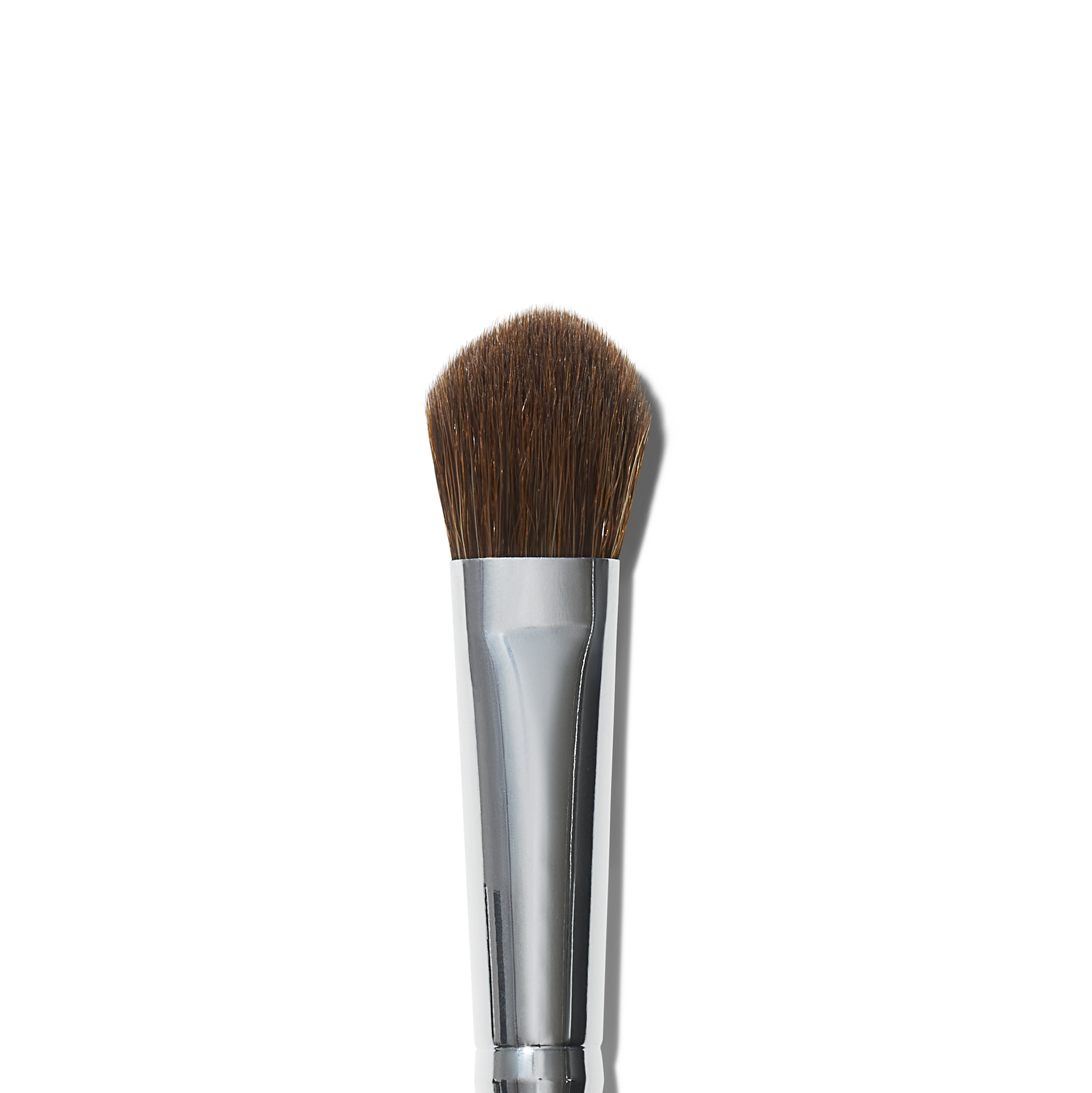 wide-tapered-eyeshadow-brush-p0 21994_MACRO_R.png